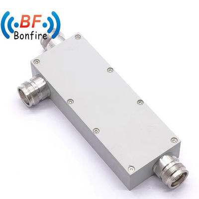300W 낮은 피임 손실 RF 홀리 방향 결합기 698MHz-3800MHz 12dB 결합 정도