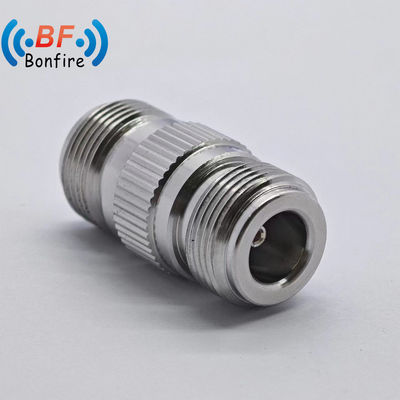 DC-4GHz 저손실 RF 커넥터 통신부 4.3-10 여성에서 N 여성 -155dbc 0.040kg