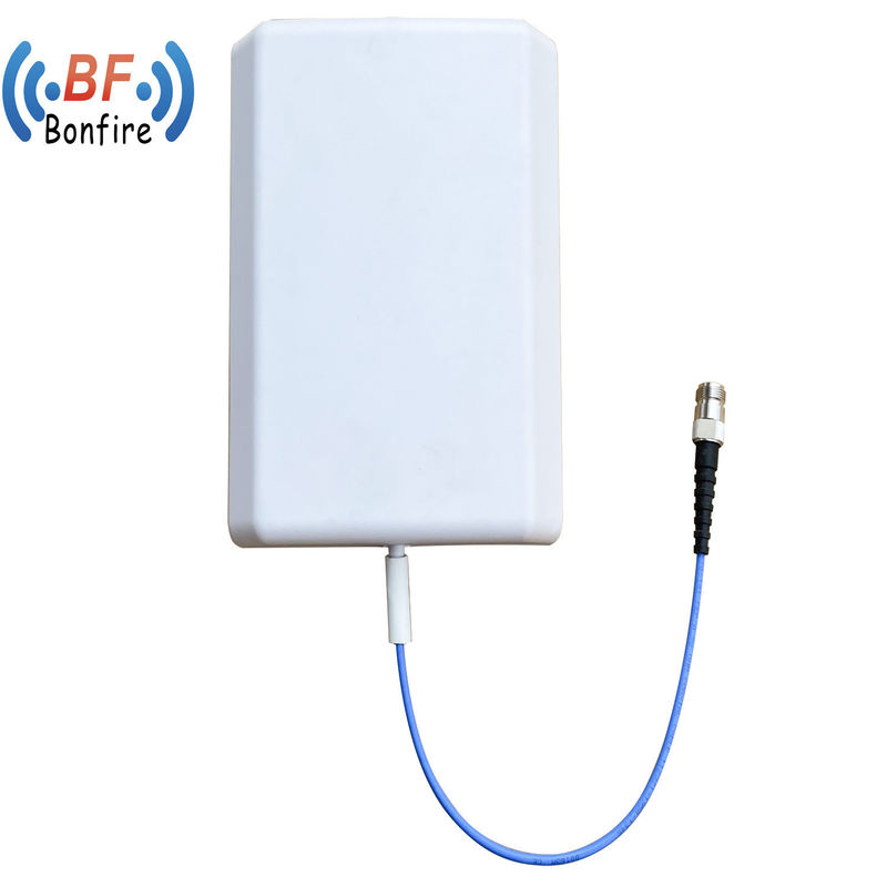 25.00cm * 20.00cm * 9.00cm 프로페셔널 MIMO 패널 안테나 Das Ibs 698-4000
