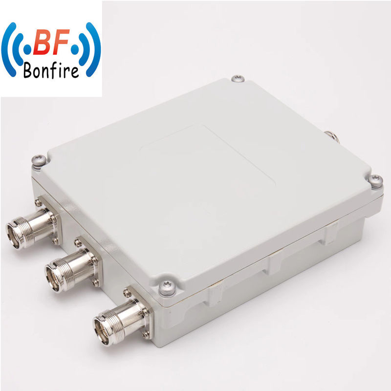 3 대역 낮은 PIM 결합기 600-2170 2500-2690 3400-4000MHz 4.3-10-F DIN-F 장비