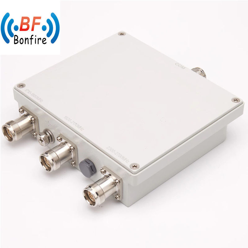 아웃도어 트라이 밴드 로우 피임 컴바이너 RF 컴바이너 698-960 1710-2170 2300-2700MHz IP65