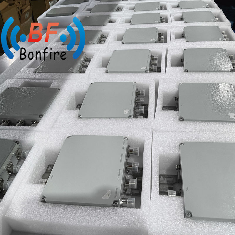 4.3-10f DIN-F 인터페이스 RF 쿼드플렉서 멀티플렉서 698-960/1710-1880/1920-2170/2600-3800 MHz