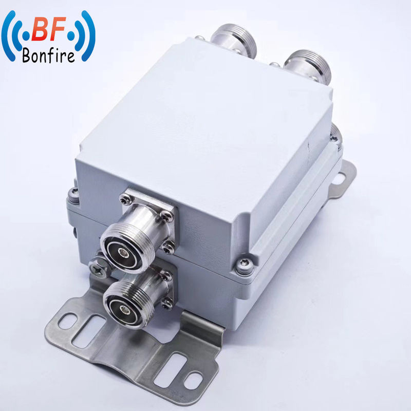 실내/외부 IP65 1710-2170MHz 2300-2690MHz RF 디플렉서 7/16DIN 여성 연결 장치