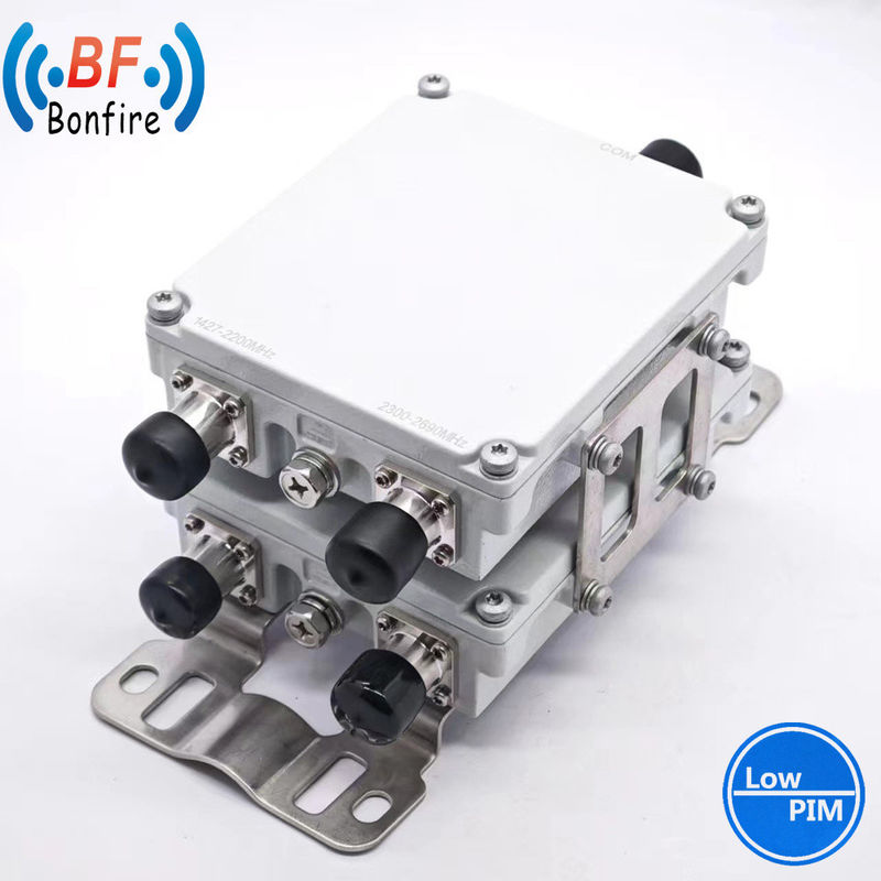 맞춤형 로우 피임 트리플 밴드 컴바이너 N 여성 1710-2170MHz 2300-2690MHz RF 트리플렉서