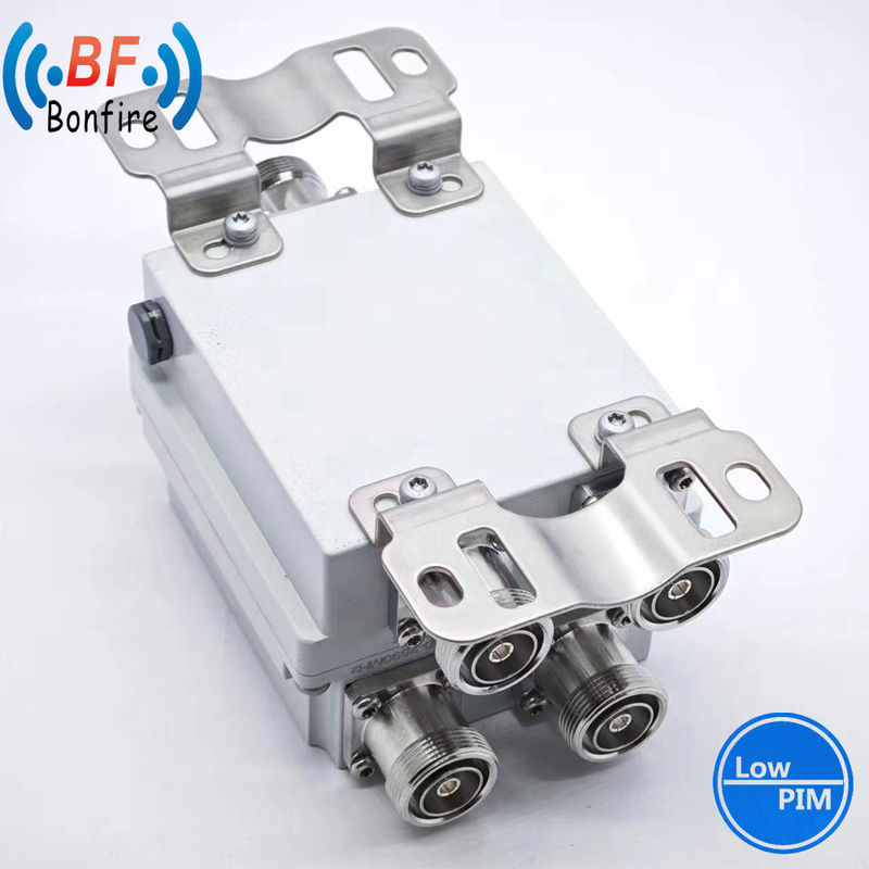 4.3-10 F / DIN-F 트리플 밴드 듀플렉서 RF 조합기 SMA 여성 1710-2170MHz 2300-2690MHz