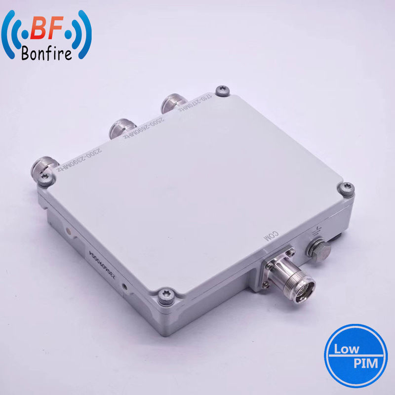 1710-2170MHz 2300-2690MHz 네트워크 커버리지용으로 낮은 PIM 조합 VHF UHF 밴드 듀플렉서