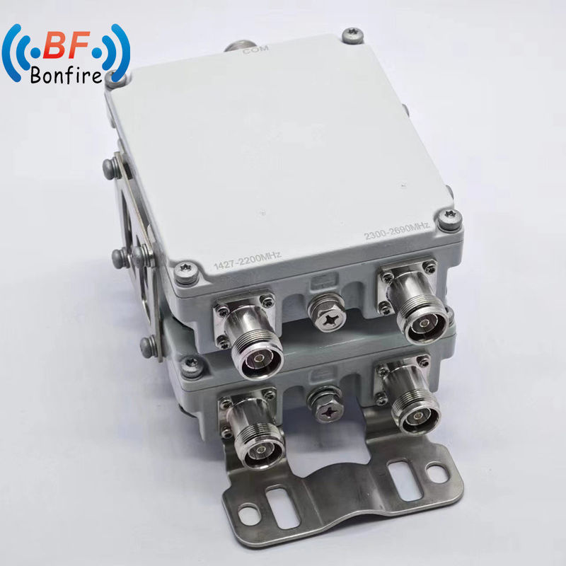 4.3-10f DIN-F 인터페이스 듀얼 밴드 디플렉서 1710-1880 1920-2170 2300-2400 2500-2700MHz