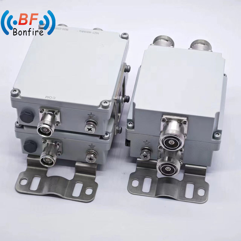 3G LTE 로우 PIM-160dbc 200W RF 패시브 컴포넌트용 디플렉스 싱글 트리플렉서 컴파이너
