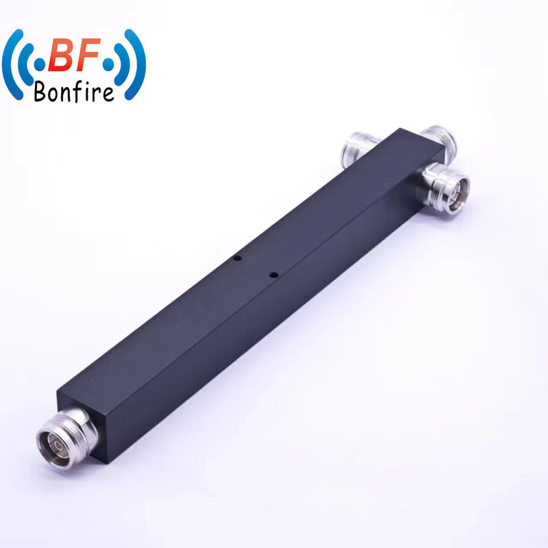 빨간색 698-4200MHz -160dbc IP65 4.3-10 여성 홀리 3 차원 전력 분산기 Ibs 및 Das