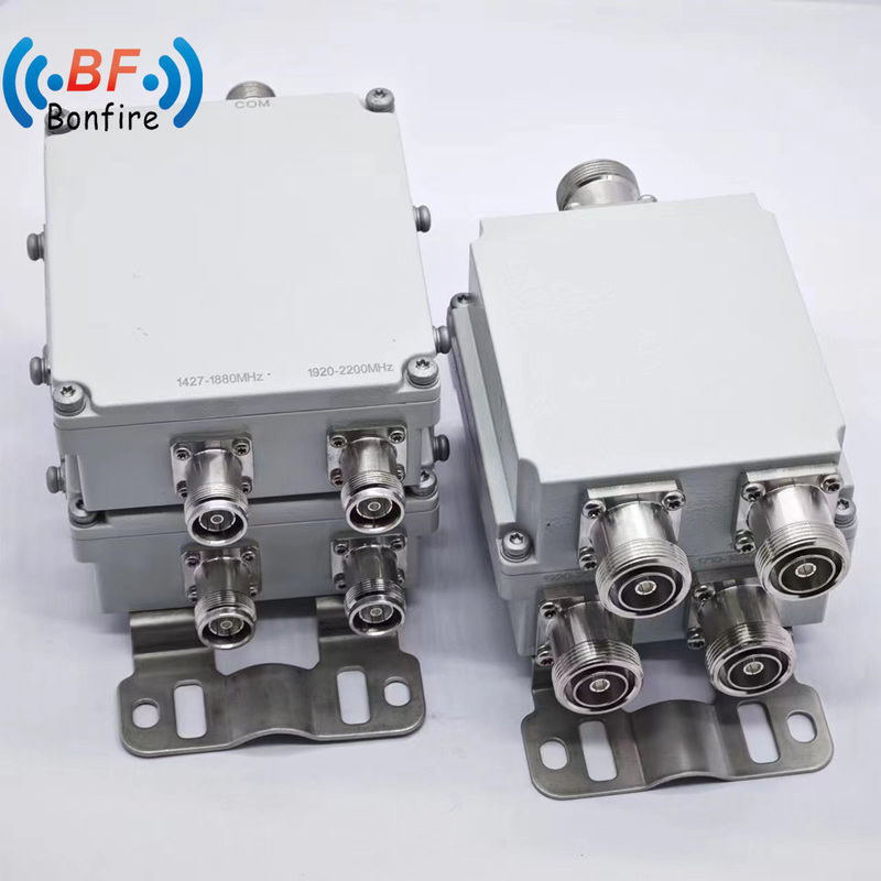 건물 내 솔루션 100W UHF 트리플렉서 698-960 1710-2170MHz N-여성/BNC-여성 인터페이스