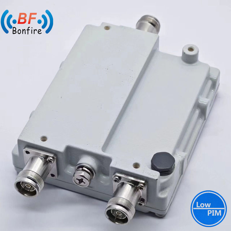 RF 컴바이너 1710-1880 1920-2170 2300-2400 2500-2700m 로우 피임 -112dbc 300W 트리플렉서