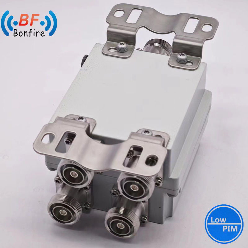 맞춤형 RF 디플렉서 트리플렉서 2300-2400 2500-2700MHz DAS IBS용 회색 랙 마운트 2u