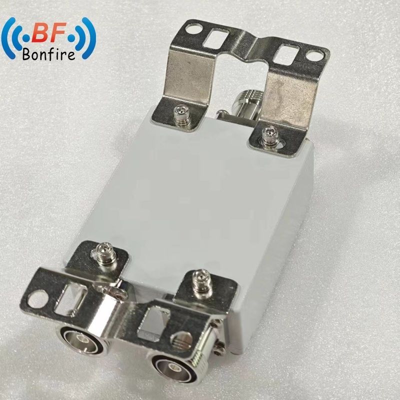 4.3-10f DIN-F N-F RF 결합기 듀얼 밴드 결합기 200W 2300-2400 2500-2700MHz 낮은 Vswr