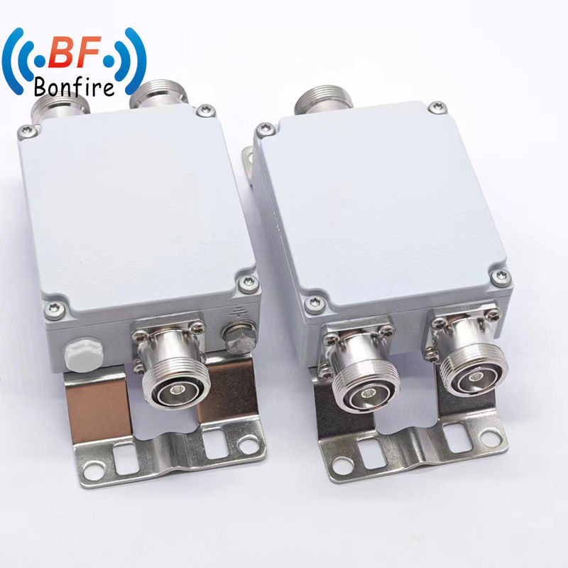 N 남성에서 여성 RF 결합기 듀얼 밴드 결합기 RF 동축 고정 저감기 2500-2700MHz 3-40dB