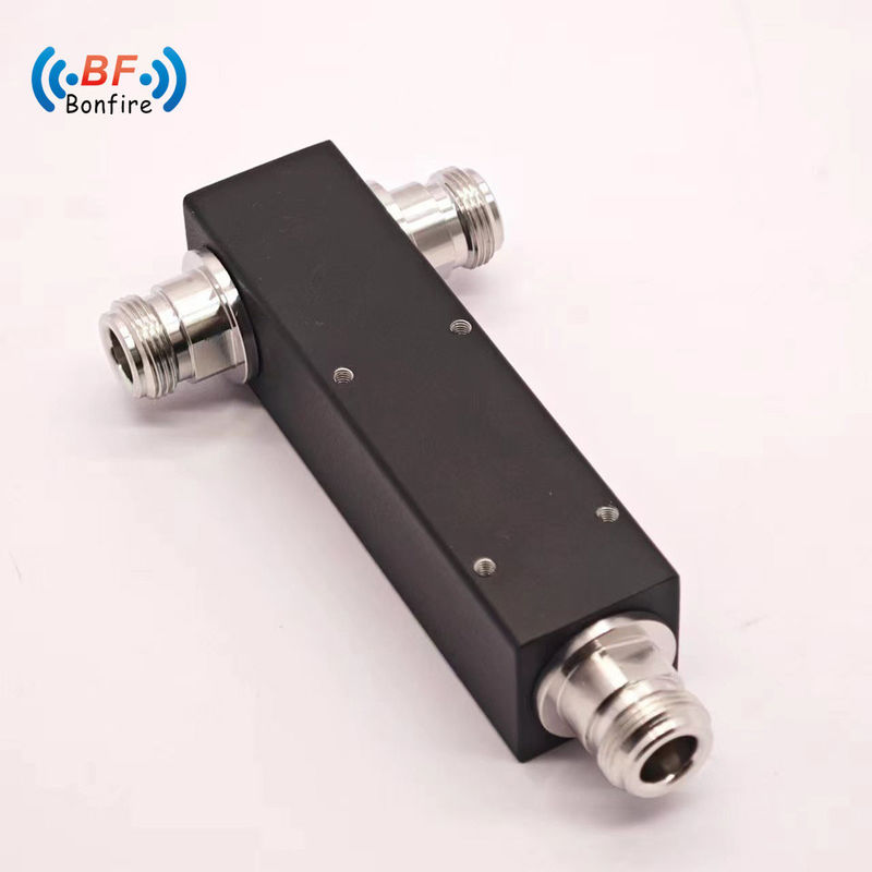 500W 2차원 전력 분산기 5000-6000MHz -155dBc 4.3-10 여성 IP65 맞춤형 회색
