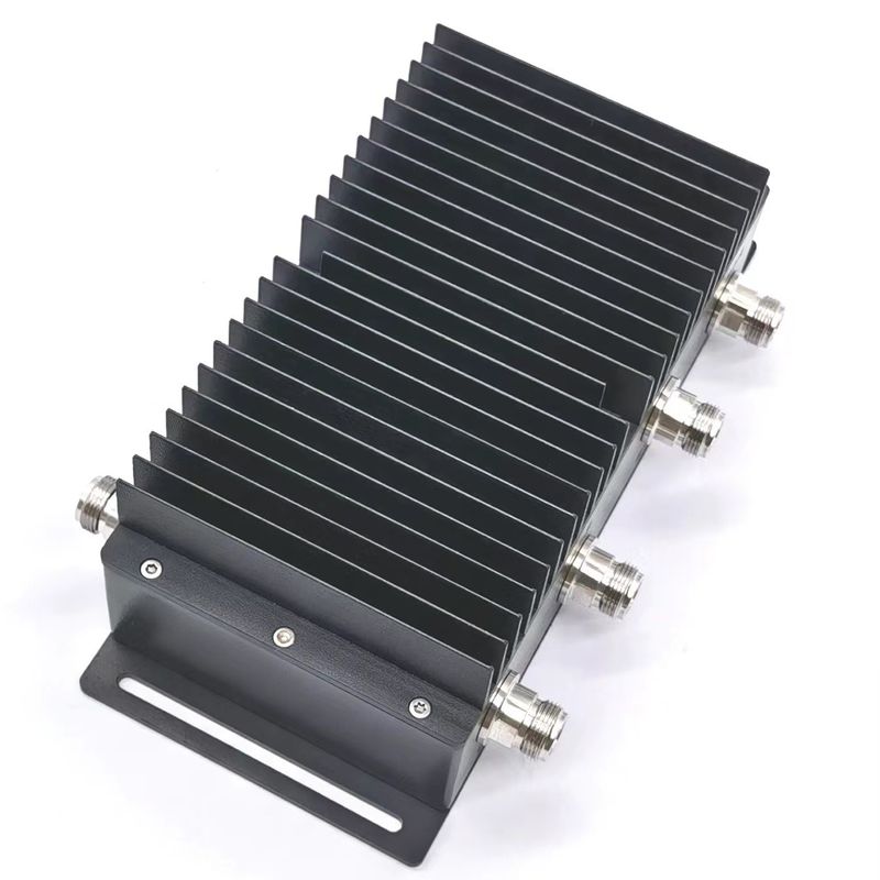 698-3800MHz 낮은 삽입 손실 4 in 1 하이브리드 커플러 NF RF 하이브리드 커블러 블랙