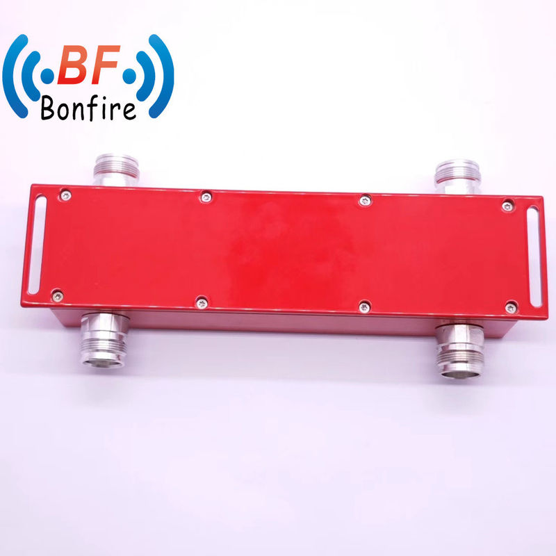 698-3800MHz 3dB 레드 컬러 하이브리드 커플러 4.3-10 여성 2 in 2 아웃 커블러 IP65 -160dbc