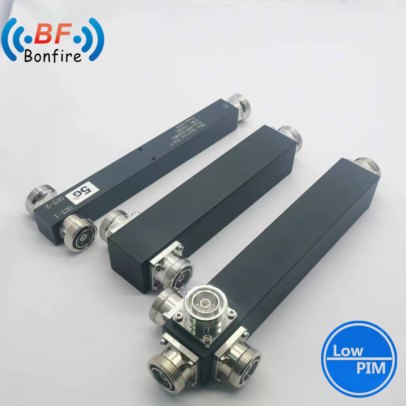 30W 2차원 마이크로파 전력 분할기 / 분할기 주파수 698-3800MHz SMA-F 커넥터 Bts/Ibs