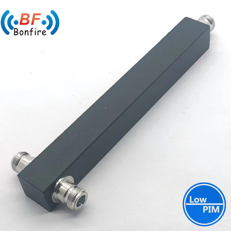 실내 GFQ-XXXXXX 50W 2 차원 698-3800MHz RF 전력 분할기