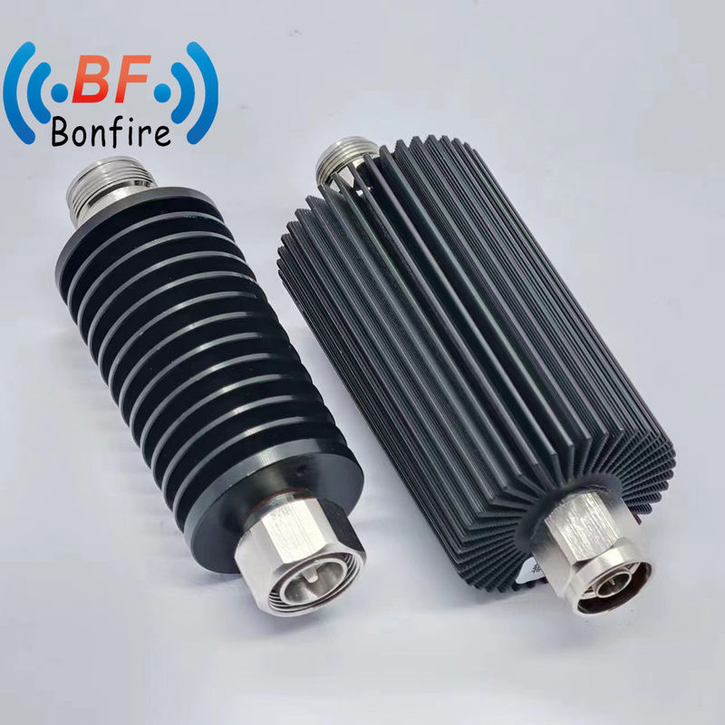 실내/외부 IP65 100W 3 6 10 15 20 25 30dB 낮은 PIM RF 동축 감축기 DC-3800MHz